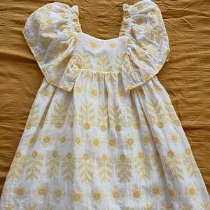 SOLD!!!! ** Beautiful Zara Dress Toddler 5t Like New